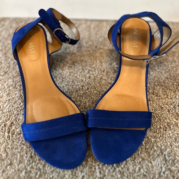 Nine West - Blue Heels With Elegant Suede Design (Size 8.5) - Picture 6 of 13